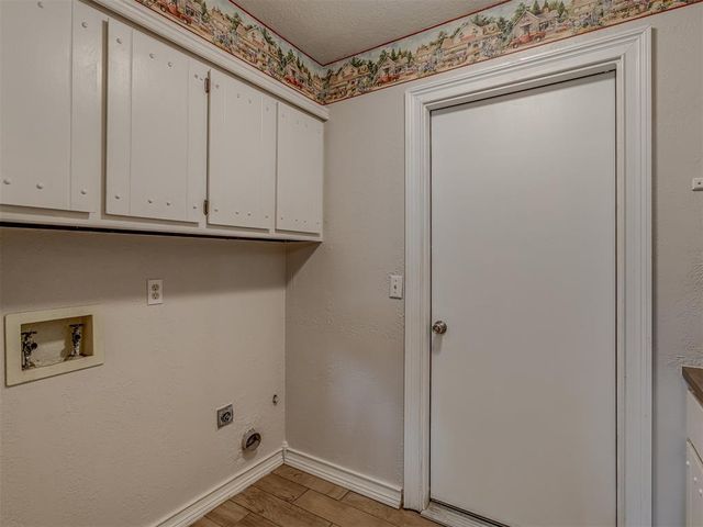 11816 Sagamore Drive, Yukon, OK 73099