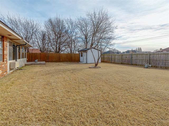 11816 Sagamore Drive, Yukon, OK 73099