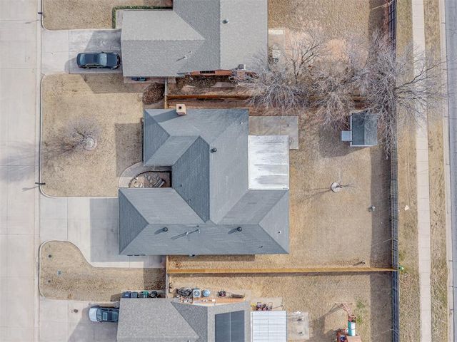 11816 Sagamore Drive, Yukon, OK 73099