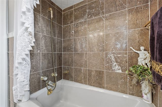 226 Williamsburg Dr, Monroeville, PA 15146