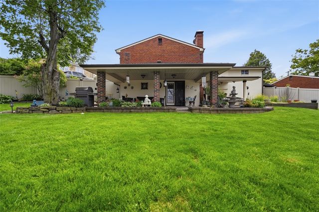 226 Williamsburg Dr, Monroeville, PA 15146