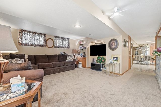 226 Williamsburg Dr, Monroeville, PA 15146