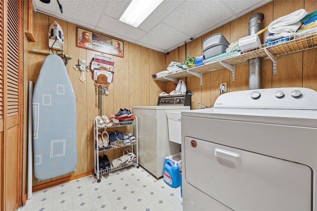 226 Williamsburg Dr, Monroeville, PA 15146