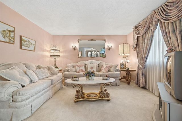 226 Williamsburg Dr, Monroeville, PA 15146