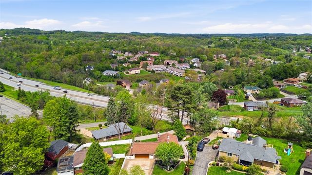 226 Williamsburg Dr, Monroeville, PA 15146
