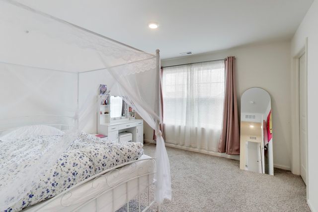 1566 Dublin Drive, Pingree Grove, IL 60140