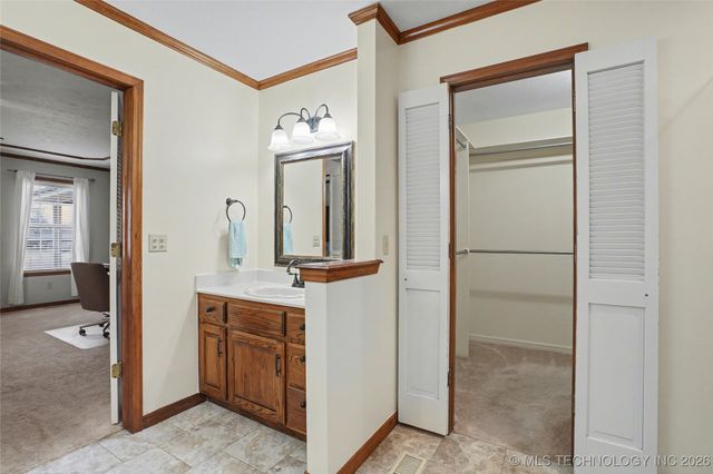 7918 N 156th East Avenue, Owasso, OK 74055