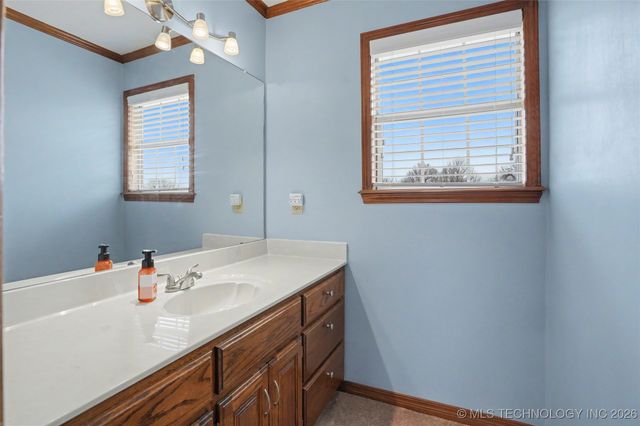 7918 N 156th East Avenue, Owasso, OK 74055