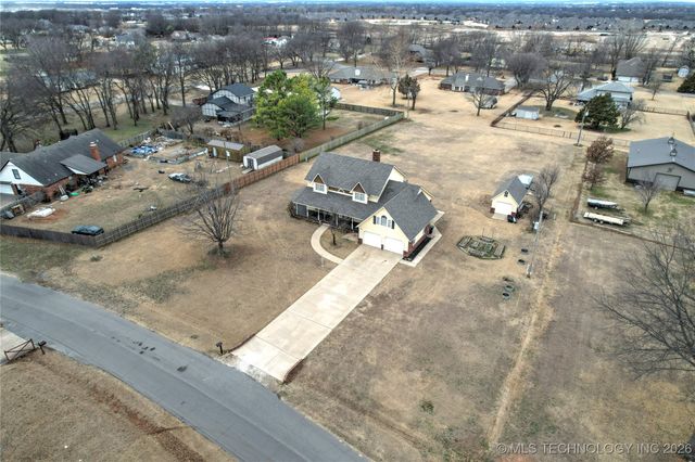 7918 N 156th East Avenue, Owasso, OK 74055