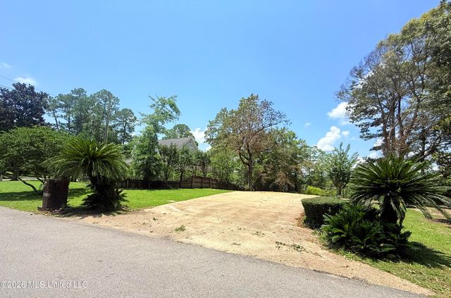 8713 Bayou Castelle Drive, Gautier, MS 39553