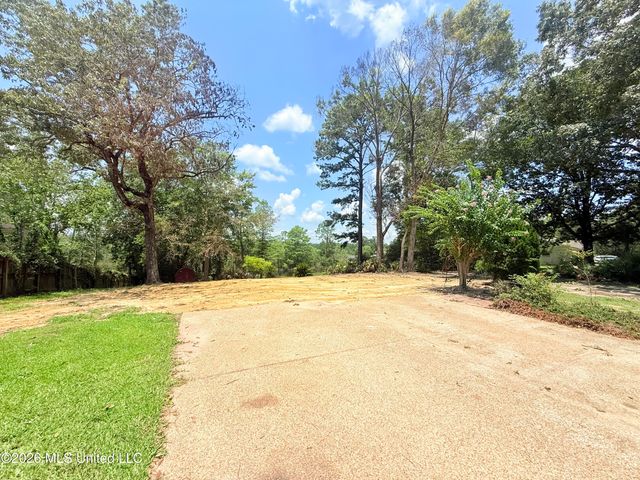 8713 Bayou Castelle Drive, Gautier, MS 39553