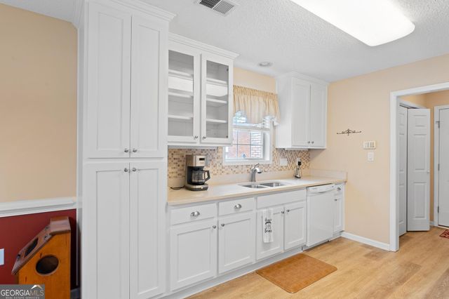 182 Meridian Drive, Stockbridge, GA 30281