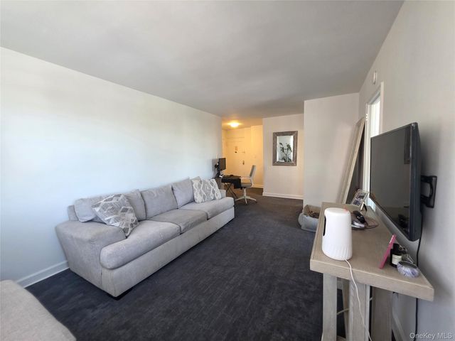 33-15 81st Street 5D, Jackson Heights, NY 11372