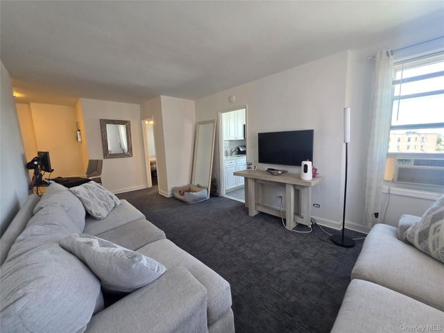33-15 81st Street 5D, Jackson Heights, NY 11372