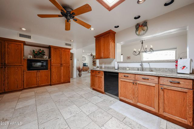 4201 E PEARCE Road, Phoenix, AZ 85044