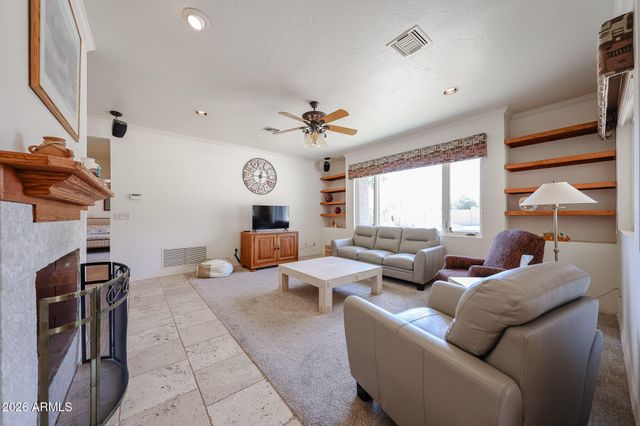 4201 E PEARCE Road, Phoenix, AZ 85044