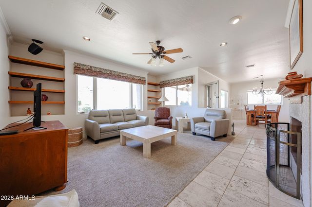 4201 E PEARCE Road, Phoenix, AZ 85044