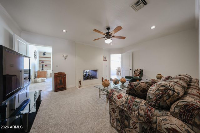 4201 E PEARCE Road, Phoenix, AZ 85044