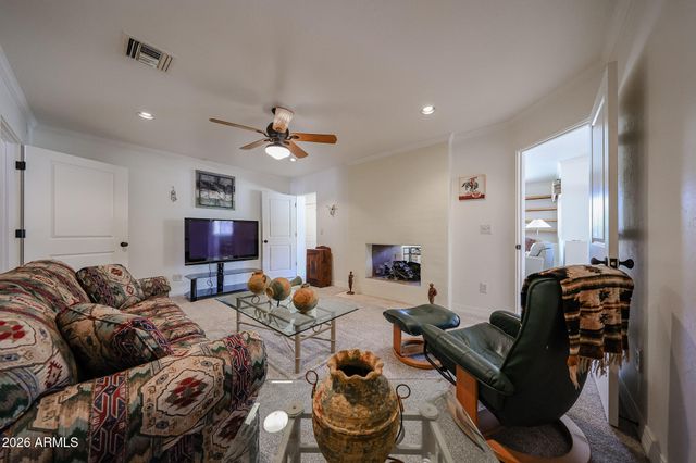 4201 E PEARCE Road, Phoenix, AZ 85044