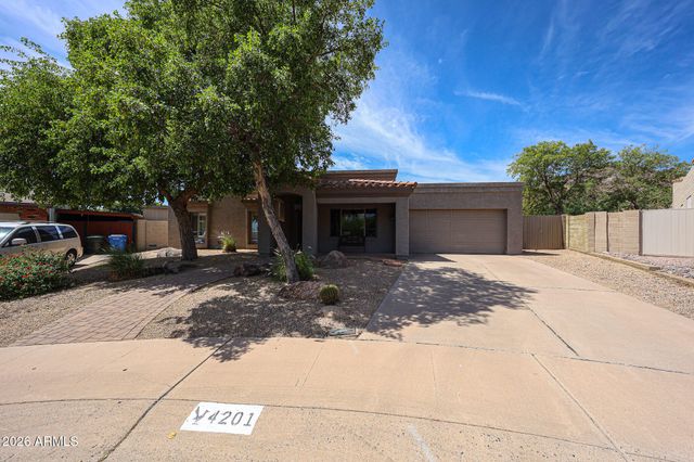 4201 E PEARCE Road, Phoenix, AZ 85044