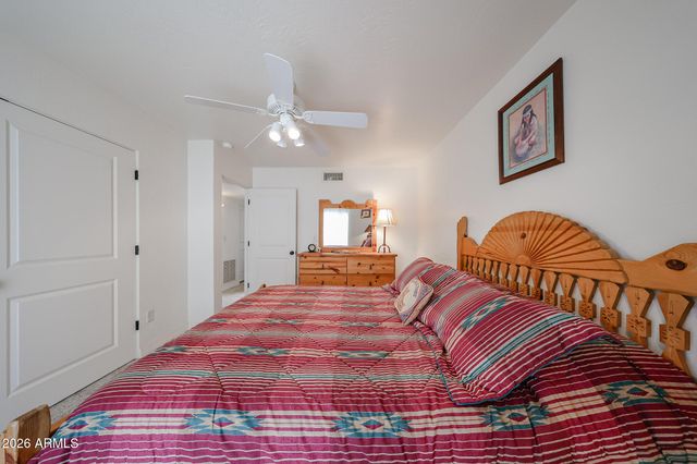 4201 E PEARCE Road, Phoenix, AZ 85044