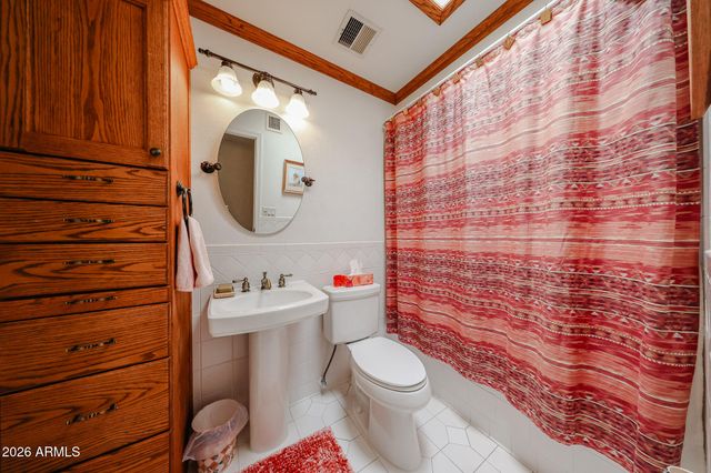 4201 E PEARCE Road, Phoenix, AZ 85044