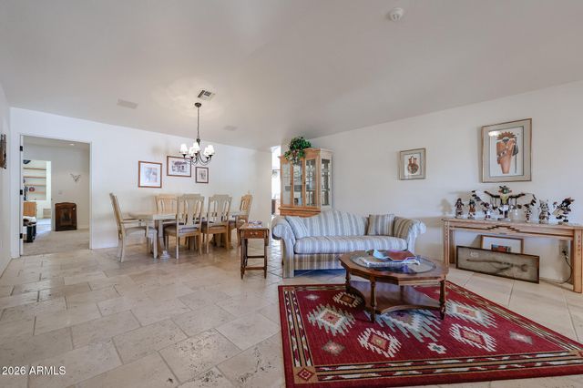 4201 E PEARCE Road, Phoenix, AZ 85044