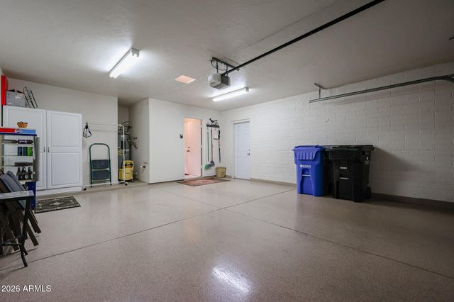 4201 E PEARCE Road, Phoenix, AZ 85044