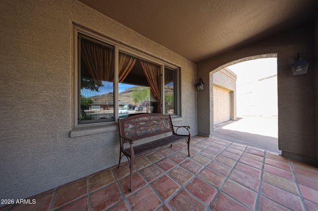 4201 E PEARCE Road, Phoenix, AZ 85044