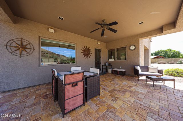 4201 E PEARCE Road, Phoenix, AZ 85044