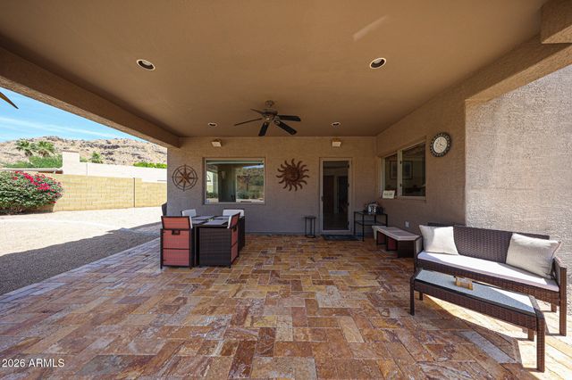4201 E PEARCE Road, Phoenix, AZ 85044