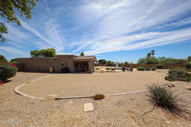 4201 E PEARCE Road, Phoenix, AZ 85044