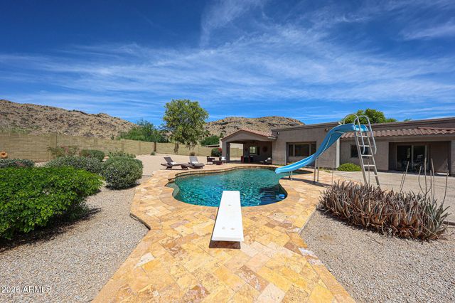 4201 E PEARCE Road, Phoenix, AZ 85044
