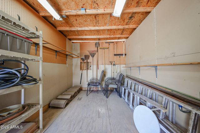 4201 E PEARCE Road, Phoenix, AZ 85044