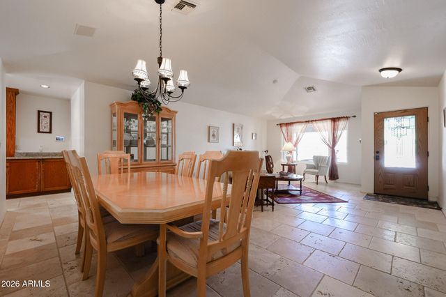 4201 E PEARCE Road, Phoenix, AZ 85044