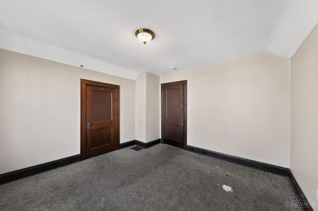 547 Flatt Terrace, Cincinnati, OH 45232