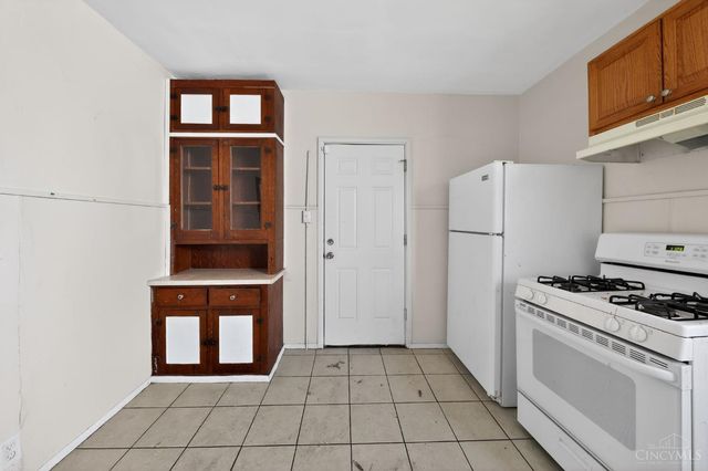 547 Flatt Terrace, Cincinnati, OH 45232