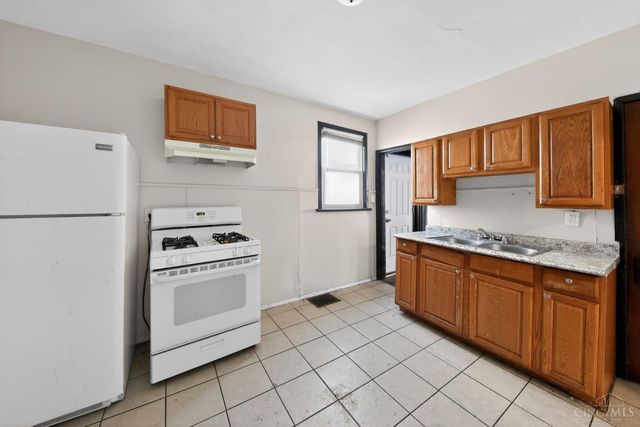 547 Flatt Terrace, Cincinnati, OH 45232