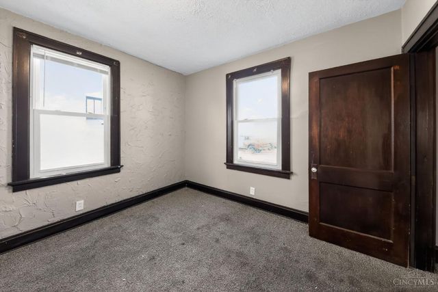 547 Flatt Terrace, Cincinnati, OH 45232