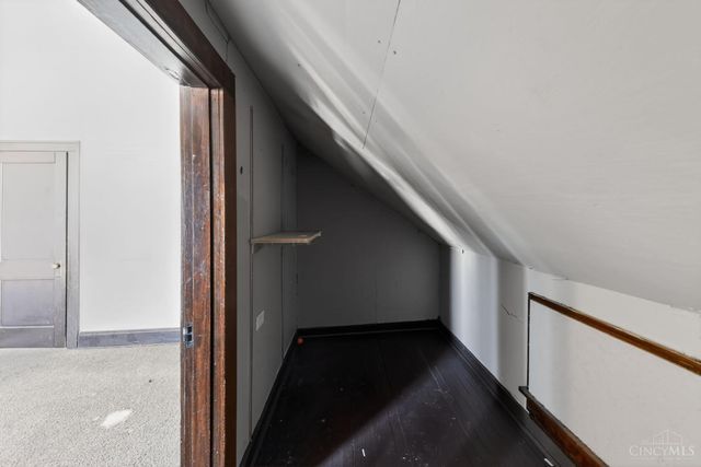 547 Flatt Terrace, Cincinnati, OH 45232