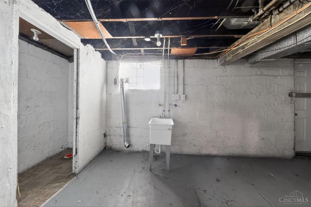 547 Flatt Terrace, Cincinnati, OH 45232