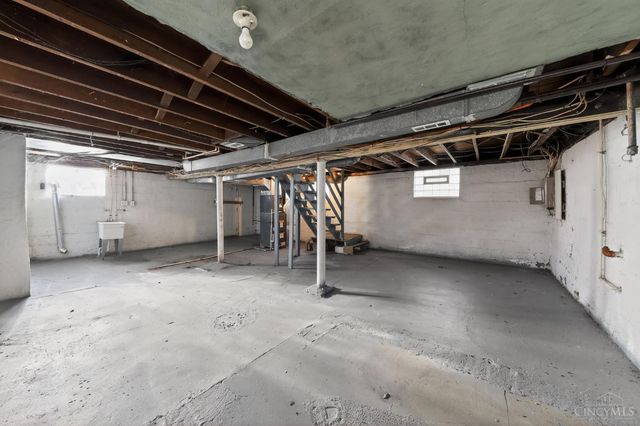 547 Flatt Terrace, Cincinnati, OH 45232