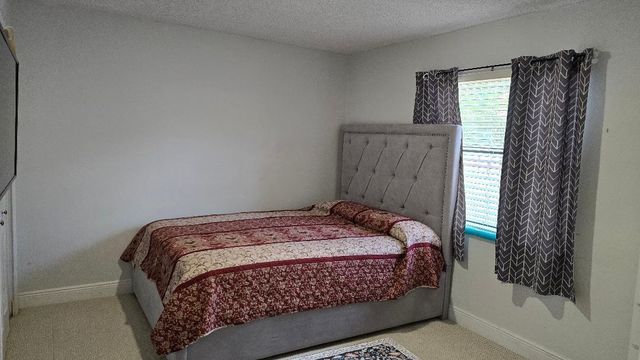 2499 NW 92nd Avenue, Coral Springs, FL 33065