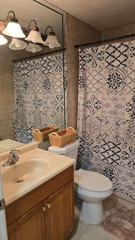 2499 NW 92nd Avenue, Coral Springs, FL 33065