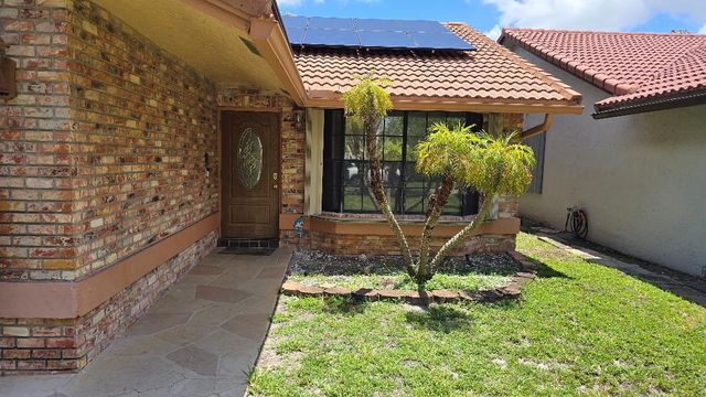 2499 NW 92nd Avenue, Coral Springs, FL 33065
