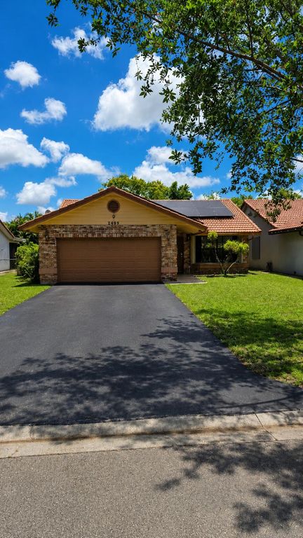 2499 NW 92nd Avenue, Coral Springs, FL 33065