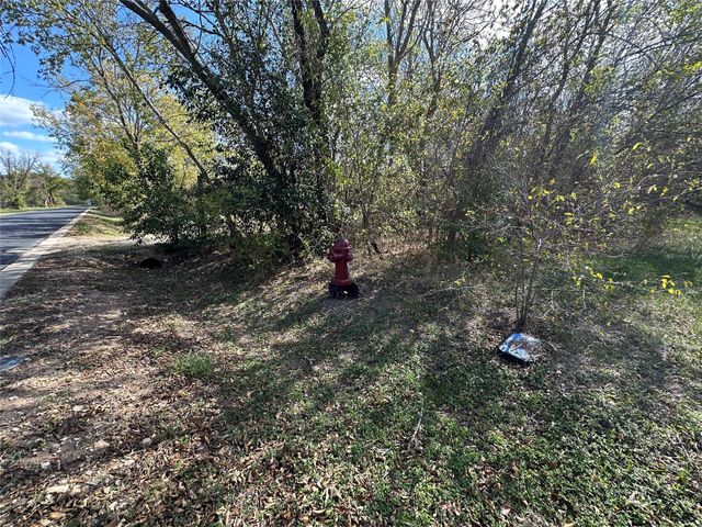 709 Locust ST, Bastrop, TX 78602