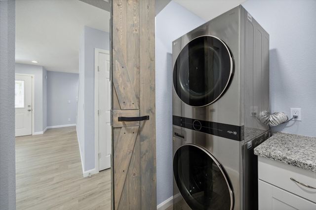 8950 Gosler Road, Sealy, TX 77474