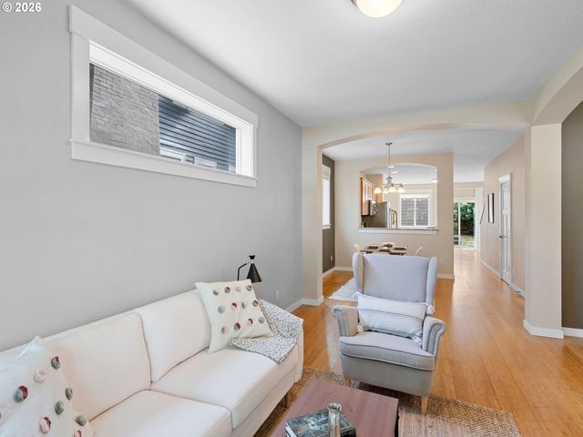 4222 N MONTANA Ave, Portland, OR 97217