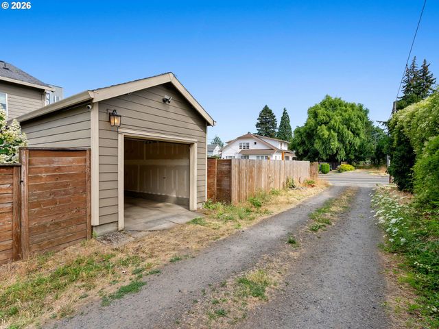 4222 N MONTANA Ave, Portland, OR 97217